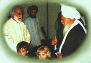 On his first visit to the United States, Mawlana Shaykh Nazim visited with Pir Wilayat Khan at his New York spiritual center.